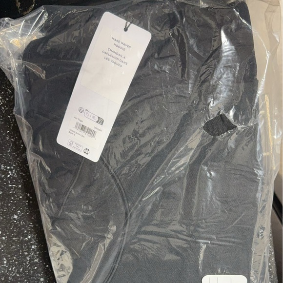 Alo Make Waves Hoodie - Picture 2 of 3